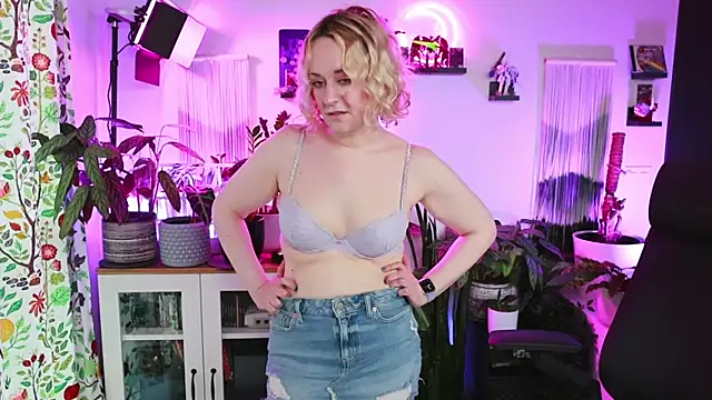 xzoeyryanx online show from April 7, 2026, 3:58 pm