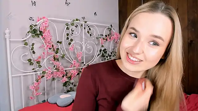 KristleKirst online show from November 21, 2025, 11:20 am