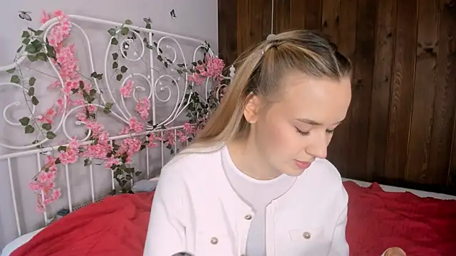 KristleKirst online show from November 28, 2025, 11:10 am