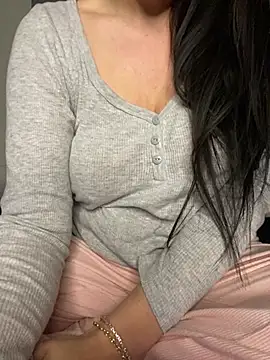 joliie coquiine online show from May 16, 2026, 11:26 pm