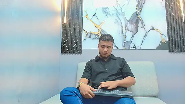 PAUL GLENN1 online show from November 17, 2025, 9:19 pm