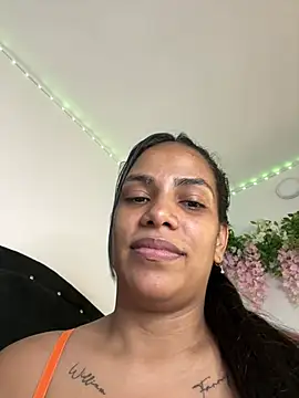 ArielleMillerr- online show from April 10, 2026, 5:20 pm