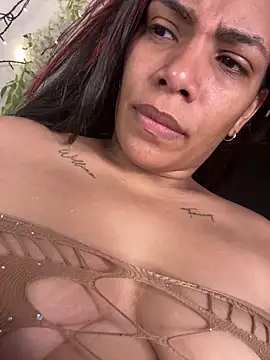 Snapshot of ArielleMillerr- chatting on June 29, 2026, 4:28 pm ArielleMillerr- online show from June 29, 2026, 4:28 pm