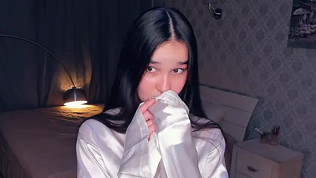 MeliaMelchiori online show from November 30, 2025, 10:10 pm