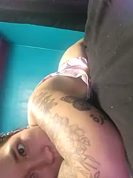 Snapshot of Stefyfy chatting on November 18, 2025, 4:32 pm Stefyfy online show from November 18, 2025, 4:32 pm