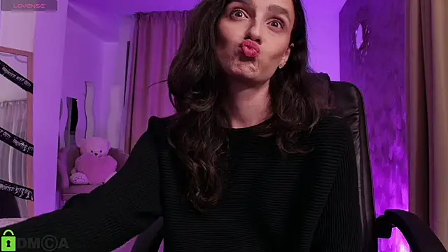 Snapshot of AnnaHarperX chatting on October 29, 2025, 5:56 pm AnnaHarperX online show from October 29, 2025, 5:56 pm