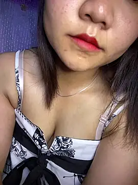 Sunset-yll online show from May 7, 2026, 8:45 pm