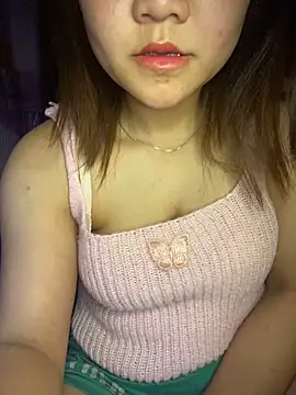 Snapshot of Sunset-yll chatting on February 14, 2026, 10:21 pm Sunset-yll online show from February 14, 2026, 10:21 pm