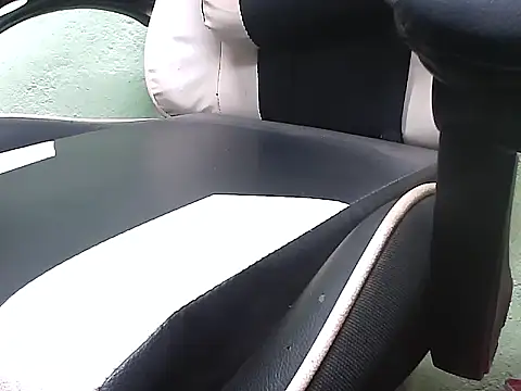 Snapshot of localboybbsr chatting on April 15, 2026, 4:33 pm localboybbsr online show from April 15, 2026, 4:33 pm