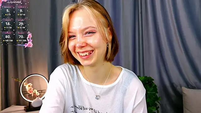 UmbraVelour online show from February 12, 2026, 1:11 pm