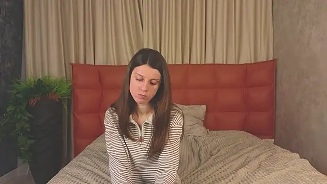 VelvetNyxen online show from January 7, 2026, 2:11 pm