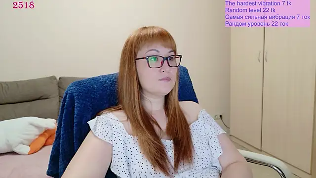Foxy-lady online show from June 24, 2026, 2:04 pm