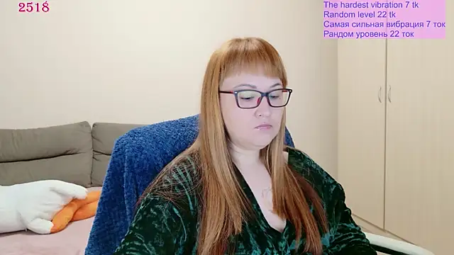 Foxy-lady online show from June 25, 2026, 12:43 pm