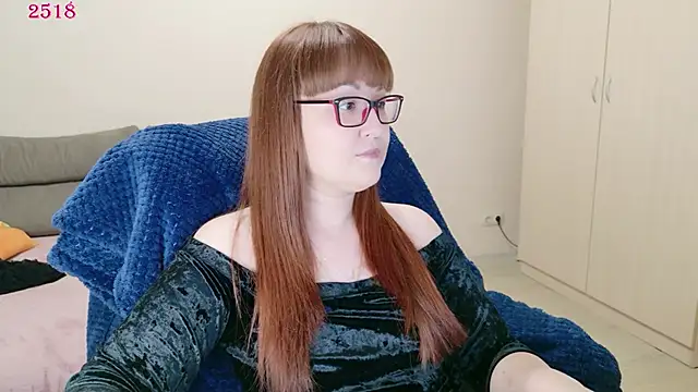 Foxy-lady online show from May 16, 2026, 5:34 pm