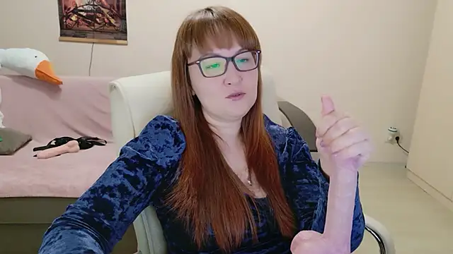 Foxy-lady online show from November 30, 2025, 7:36 pm