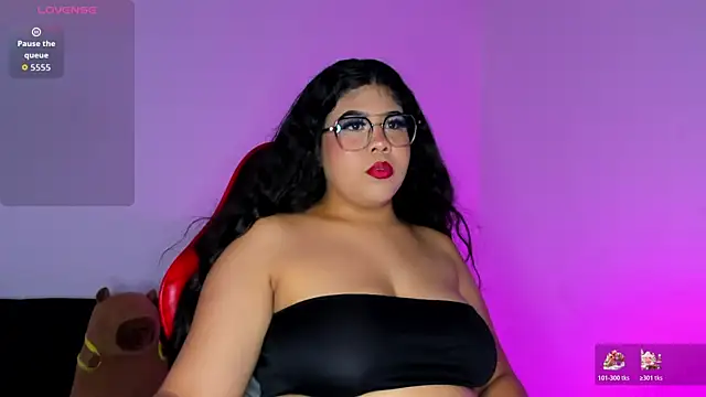 Amanda Mooree online show from November 29, 2025, 9:42 am