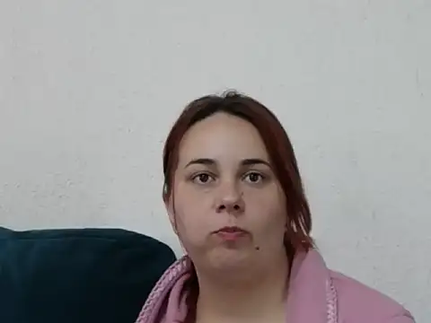 EmilyJenner online show from May 17, 2026, 8:03 am
