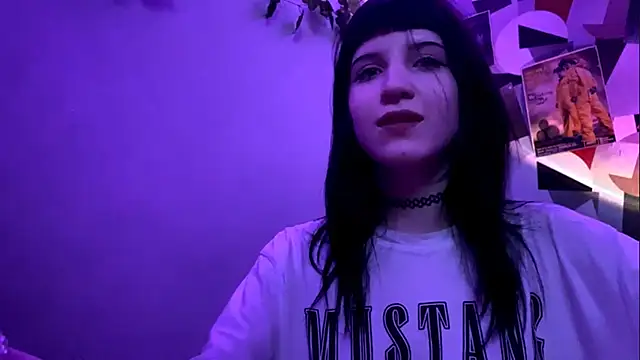 PikmiSmile online show from November 23, 2025, 3:22 pm