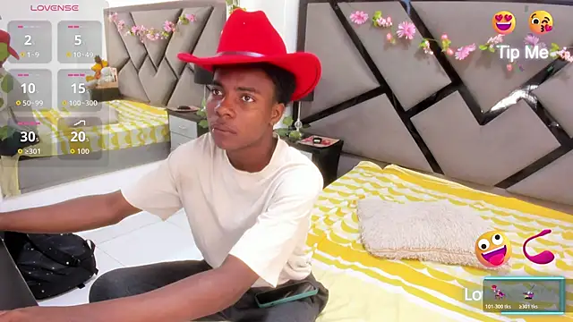 NoahJhonson69 online show from April 9, 2026, 12:11 pm