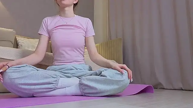 JaymieLarkey online show from January 5, 2026, 5:27 pm