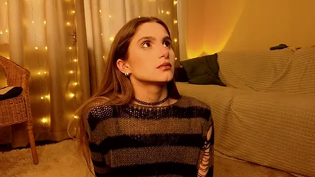 RozanneJordan online show from June 1, 2026, 5:23 pm