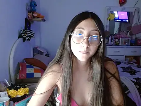 Nanylux online show from November 25, 2025, 3:29 am