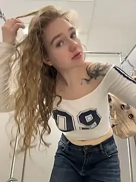 RussianWoman online show from June 7, 2026, 2:28 am