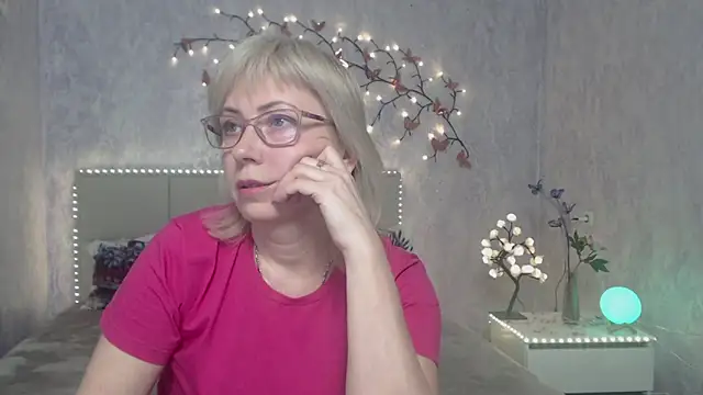 LaurenWishy online show from March 24, 2026, 6:24 am