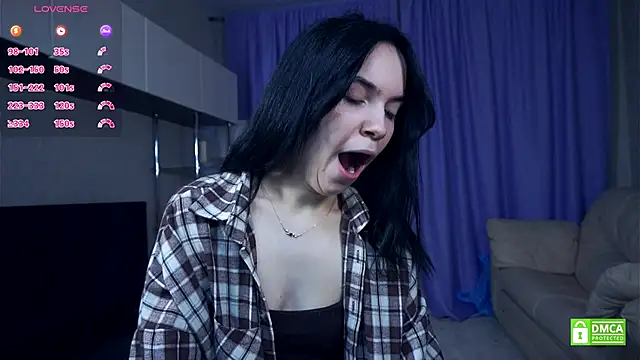 LorrieWilcinski online show from November 28, 2025, 6:02 am