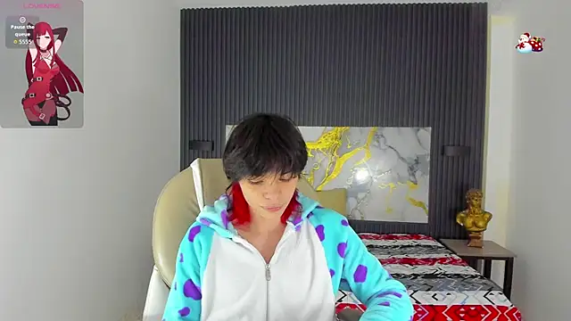 Snapshot of Sylasfrost chatting on December 16, 2025, 7:40 pm Sylasfrost online show from December 16, 2025, 7:40 pm