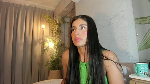 IsabelaStefano online show from July 18, 2026, 3:48 am