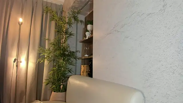 IsabelaStefano online show from July 21, 2026, 3:30 am