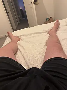 Snapshot of -bfc1882- chatting on February 18, 2026, 6:04 pm -bfc1882- online show from February 18, 2026, 6:04 pm