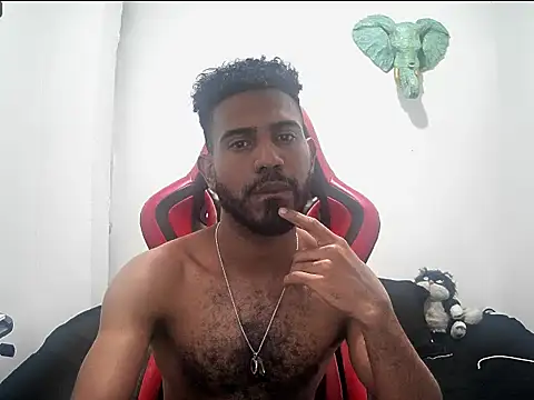 alberthot11 online show from November 23, 2025, 8:24 am