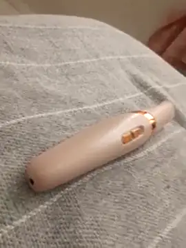  - - novinha - - -  online show from November 21, 2025, 3:33 pm