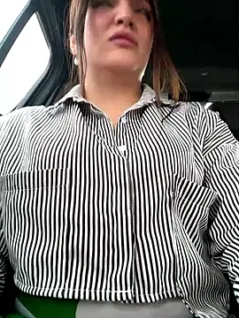 Juanita Rojas online show from November 24, 2025, 4:29 pm