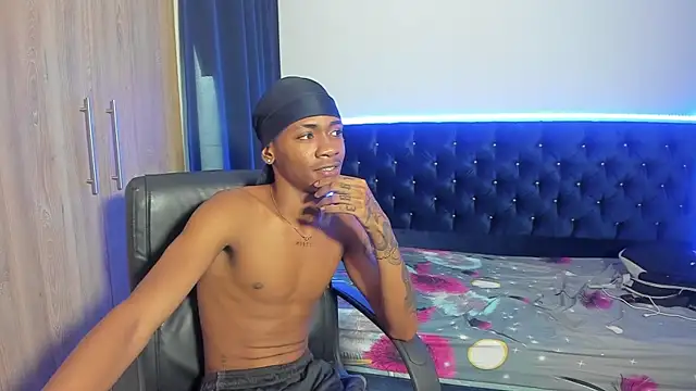 iteban boy online show from November 19, 2025, 1:44 pm