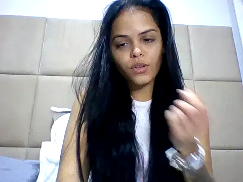 Snapshot of Anyynha chatting on November 22, 2025, 4:44 am Anyynha online show from November 22, 2025, 4:44 am