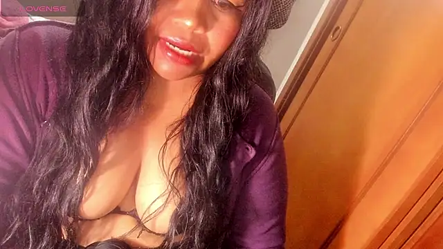 Snapshot of ebonycamelia chatting on July 6, 2026, 11:40 pm ebonycamelia online show from July 6, 2026, 11:40 pm