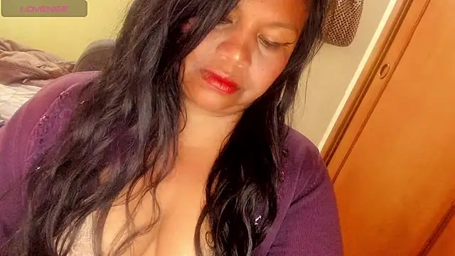 Snapshot of ebonycamelia chatting on July 20, 2026, 8:22 pm ebonycamelia online show from July 20, 2026, 8:22 pm