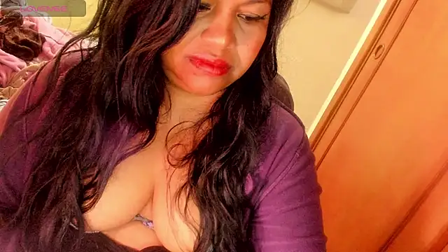 Snapshot of ebonycamelia chatting on July 13, 2026, 5:56 pm ebonycamelia online show from July 13, 2026, 5:56 pm
