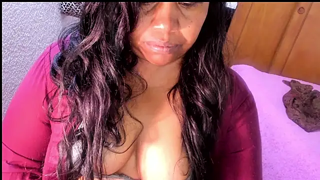 Snapshot of ebonycamelia chatting on January 18, 2026, 1:53 am ebonycamelia online show from January 18, 2026, 1:53 am