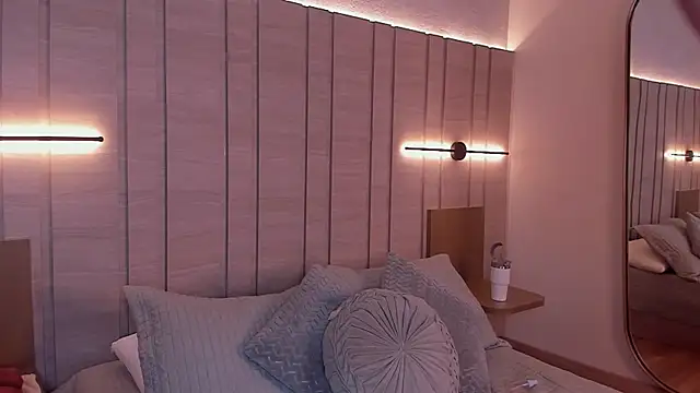 Snapshot of Zoe_Mendez chatting on January 9, 2026, 11:39 am Zoe Mendez online show from January 9, 2026, 11:39 am