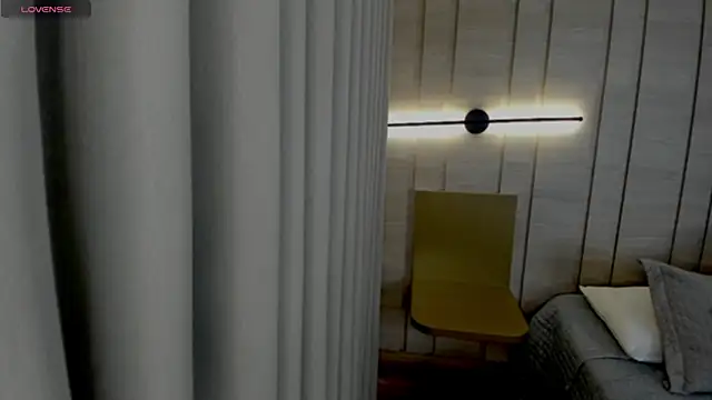 Snapshot of Zoe_Mendez chatting on November 27, 2025, 3:29 am Zoe Mendez online show from November 27, 2025, 3:29 am