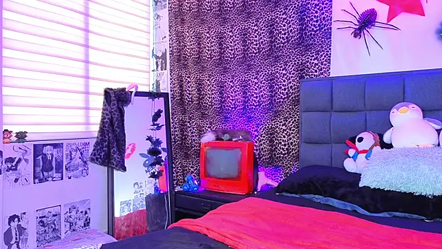 Apolo Ushi online show from November 20, 2025, 7:25 pm