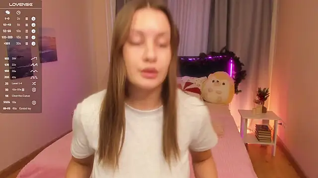 Snapshot of TracyCrawford chatting on December 21, 2025, 8:27 am TracyCrawford online show from December 21, 2025, 8:27 am