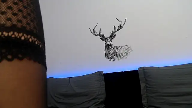 sweetl30 online show from April 4, 2026, 6:09 am