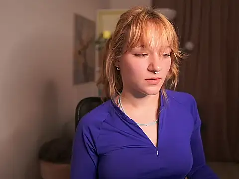 Snapshot of cute_brutality chatting on November 20, 2025, 2:40 pm cute brutality online show from November 20, 2025, 2:40 pm