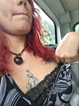 Eveelyn25xxx online show from November 20, 2025, 8:09 pm