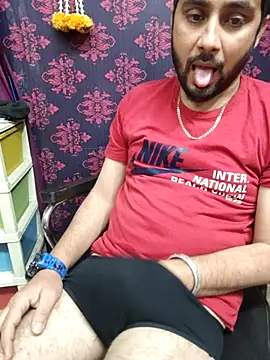 Cute Lucky online show from December 19, 2025, 12:07 pm